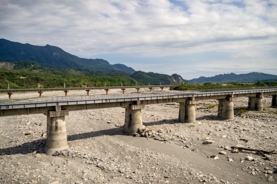 The Former Luliao River Railway Bridge 舊鹿野溪鐵橋