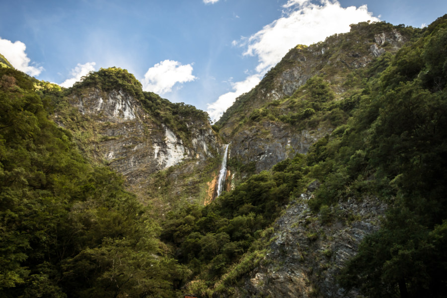 Baiyang waterfall vista