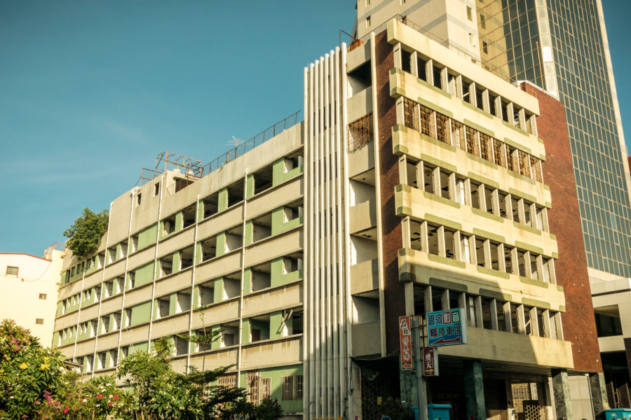 Exterior shot of Xinglin General Hospital 杏林綜合醫院