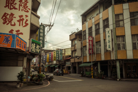 A typical street scene in Liujia 六甲