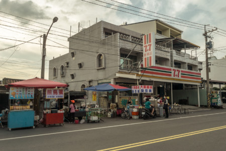 A 7-Eleven knock-off in small-town Tainan