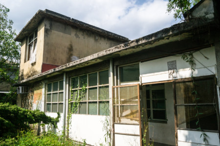 Another abandoned home in Jiahe New Village 嘉禾新村