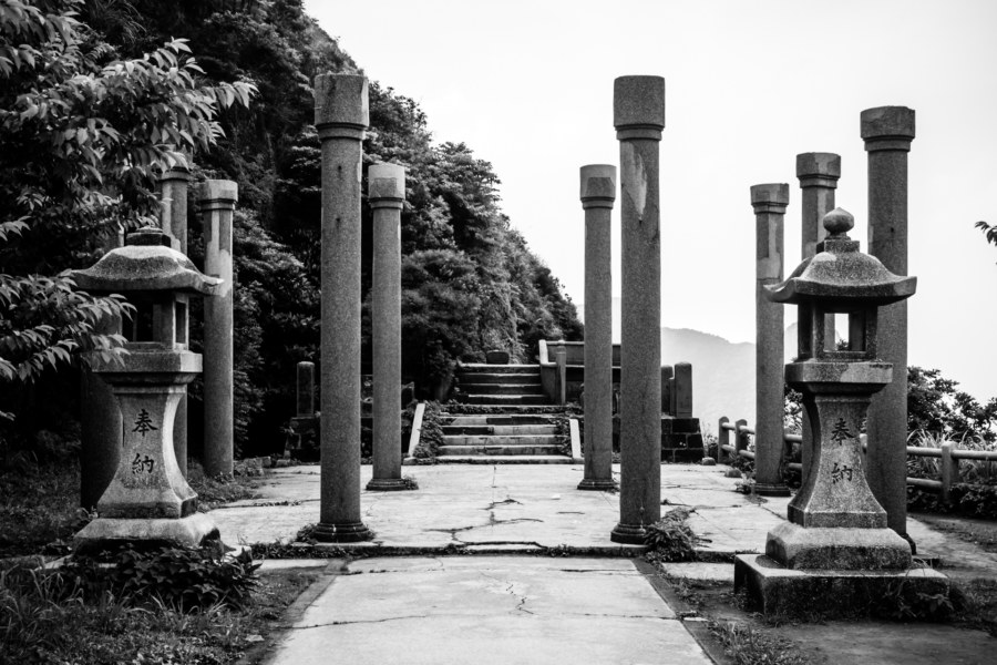 The ruins of the Ogon Shrine 黄金神社