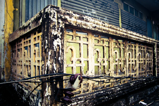 Bangkok grime and decay